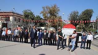Malatya'da Ahilik Haftası için Atatürk Anıtı'na çelenk sunuldu