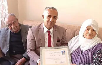 88 Yaşında Okuma Yazma Öğrendi: Emine Genç'ten Azim Dolu Hikâye