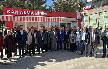 Ak Parti Malatya'dan Kızılay Haftasına Anlamlı Destek