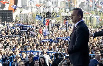 Anahtar Parti 100 Bin Barajını Geçti, Ağıralioğlu'ndan 'Bu Güvene Layık Olacağız' Mesajı