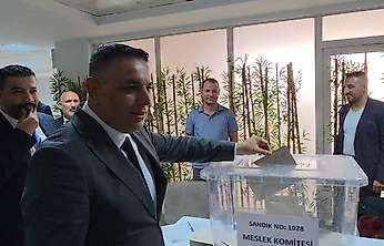 Başkan Sadıkoğlu, oyunu kullandı