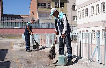Battalgazi Belediyesi Okulları Yeni Eğitim Dönemine Hazırladı
