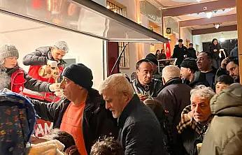 Berat Kandilinde Paylaşma ve Dayanışma: Vakıflardan Anlamlı Etkinlik