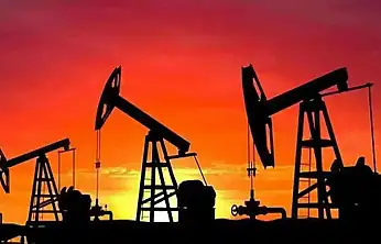 Brent Petrol 61,95 Dolara Yükseldi: ABD Stok Beklentileri Fiyatları Destekliyor