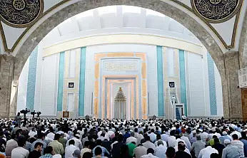 Bu Haftaki Cuma Hutbesi: Ailede Huzurun Kaynağı Merhamet ve Muhabbet