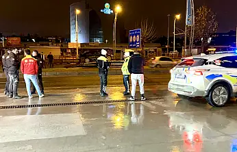 Buhara Bulvarı'nda İki Otomobil Çarpıştı: 2 Yaralı
