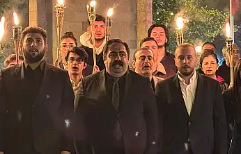 CHP Malatya Gençlik Kolları'ndan Ataya Saygı Nöbeti