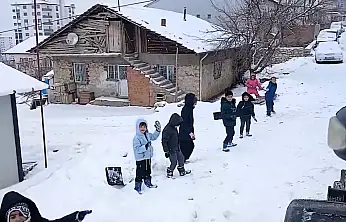 Çocukların Kar Sevinci Sosyal Medyada Gündem Oldu