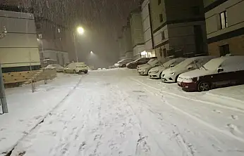 Darende'de Kar Alarmı: Belediye Ekipleri 7/24 Sahada