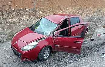 Doğanşehir'de Yağmur Kazaya Neden Oldu: Otomobil Şarampole Devrildi