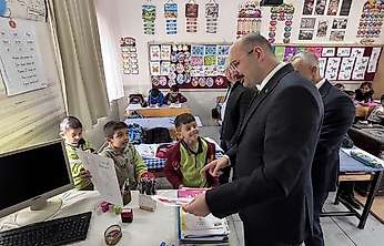 Doğanşehir Kaymakamı Sungur'dan Savaklı İlkokulu'na Ziyaret