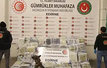 Gümrüklerde uyuşturucu operasyonu: 886 kilo esrar, 200 kilo metamfetamin ele geçirildi