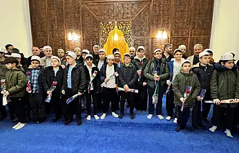 Hafızlık Öğrencileri Umre Yolcusu