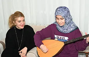 Halkın Vekili Ölmeztoprak'tan Görme Engelli Rabia'ya Anlamlı Jest