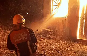 Hekimhan'da Baraka Yangını Korkuttu