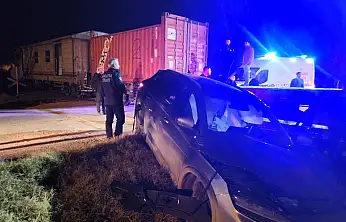 Hemzemin Geçitte Ölümle Burun Buruna: 2'si Çocuk 5 Yaralı