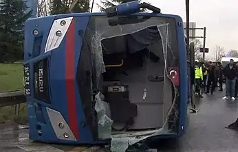 İstanbul'da cezaevi nakil aracı kazası