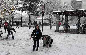 Kar ve Buzlanma Eğitimi Aksattı: 20 İlde Okullara Ara