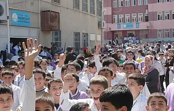 Karneler Cuma Günü Alınıyor, Yarıyıl Tatili Başlıyor