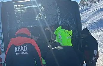 Kars'ta Yolcu Otobüsü Devrildi, 17 Yaralı