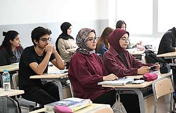 Kernek Külliyesi'nde 200 Öğrenci Üniversiteye Hazırlanıyor
