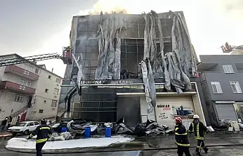 Kocaeli Dilovası'nda Kozmetik Fabrikasında Yangın: 6 Ölü, 4 Yaralı