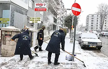 Malatya Büyükşehir Belediyesi karla mücadele çalışmalarını sürdürüyor
