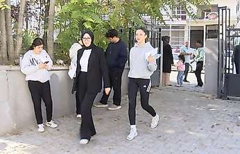 Malatya'da Anne Kız Aynı Sınavda Ter Döktü!