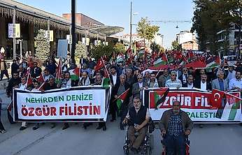 Malatya'da Büyük Filistin Yürüyüşü: Binlerce Kişi Özgür Filistin İçin Yürüdü