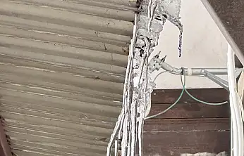 Malatya'da Çatı Oluklarında Buz Alarmı