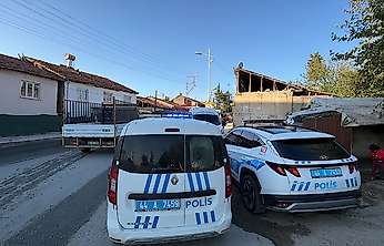 Malatya'da Dehşet! 3 Çocuk Annesini Yatağında Bıçakladı