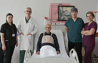 Malatya'da Kalp Cerrahisinde Büyük Başarı: İki Farklı Ameliyat Tek Seansta Yapıldı