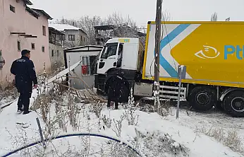 Malatya'da Kar ve Buzlanma Kazaya Neden Oldu