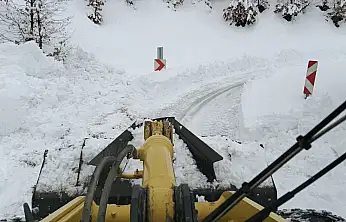 Malatya'da Karla Mücadele Seferberliği: 86 Mahallede 1989 Kilometre Yol Açıldı