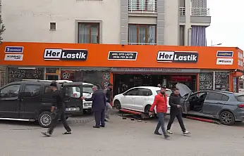 Malatya'da Kış Lastiği Yoğunluğu: Sürücülere 'Güvenlik İçin Değişim Şart' Uyarısı