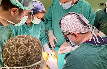 Malatya'da Nadir Ameliyatla Hayata Tutundu