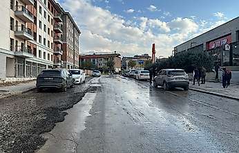 Malatya'da Öğretmenevi Konteyner Çarşısı Kaldırıldı, Yol Yeniden Açıldı