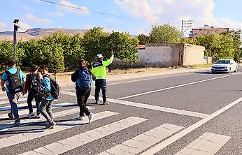 Malatya'da Okul Çevrelerine Sıkı Denetim: 704 Personel Görev Aldı
