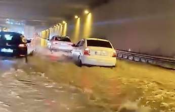 Malatya'da Sağanak Yağış Hayatı Felç Etti