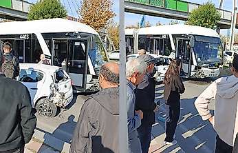 Malatya'da Trambüs ile Otomobil Çarpıştı: 5 Yaralı
