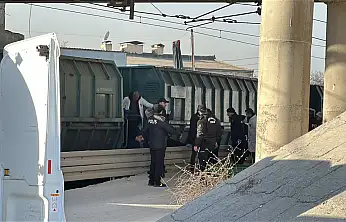 Malatya'da Tren Kazası: 17 Yaşındaki Lise Öğrencisi Hayatını Kaybetti