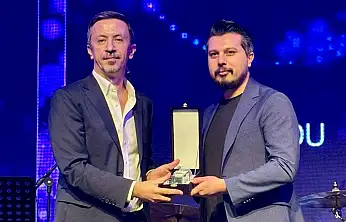 Malatya'lı İş İnsanı Salih Tav'a 'Fark Yaratan Müşteri Hizmet' Ödülü!