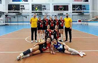 Malatya Voleybol Eksik Kadroya Rağmen Şırnak Deplasmanından 3-0'lık Net Galibiyetle Döndü