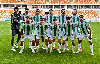 Malatya Yeşilyurtspor 9 Kişi Kalan Rakibini 1-0 Mağlup Etti