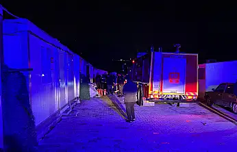 Malet Konteyner Kent'te Yangın Paniği