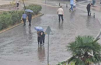 Meteoroloji'den 14 il için sarı kodlu sağanak uyarısı