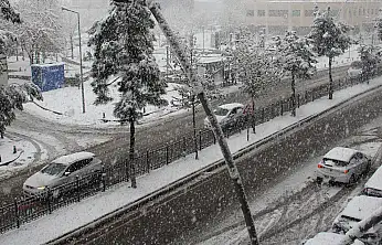 Meteoroloji'den Türkiye Geneline Uyarı: Kar, Rüzgâr ve Don Etkisini Artırıyor