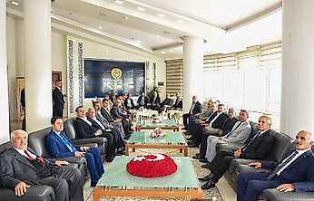 Muhtarlar Dayanışma Derneğinden Başkan Er'e Hizmet Teşekkürü