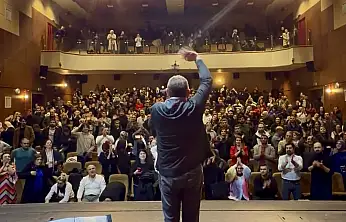 Nurettin Rençber Malatya'da Unutulmaz Bir Türkü Gecesi Yaşattı