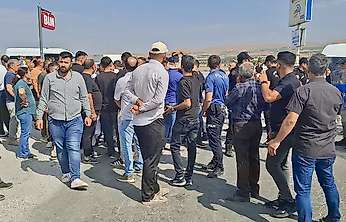 Ölümlü Kazanın Ardından Halk Yola İndi: 'Daha Kaç Can Gidecek?'